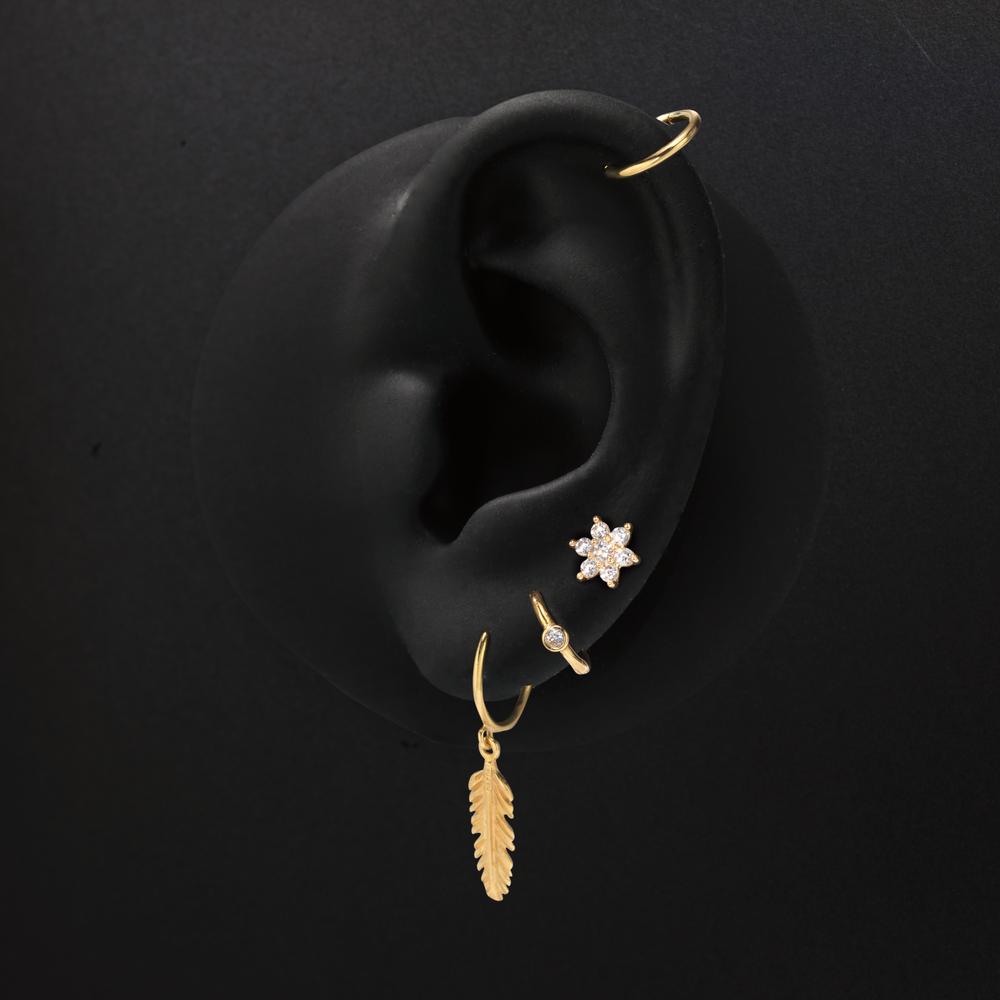 Single stud earring 18k Yellow Gold Zirconia 7 Stones Flower Ø6 mm